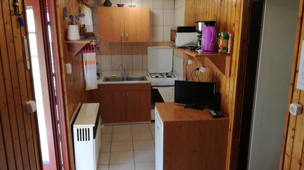 Keri Apartman Мошонмадьяровар Экстерьер фото