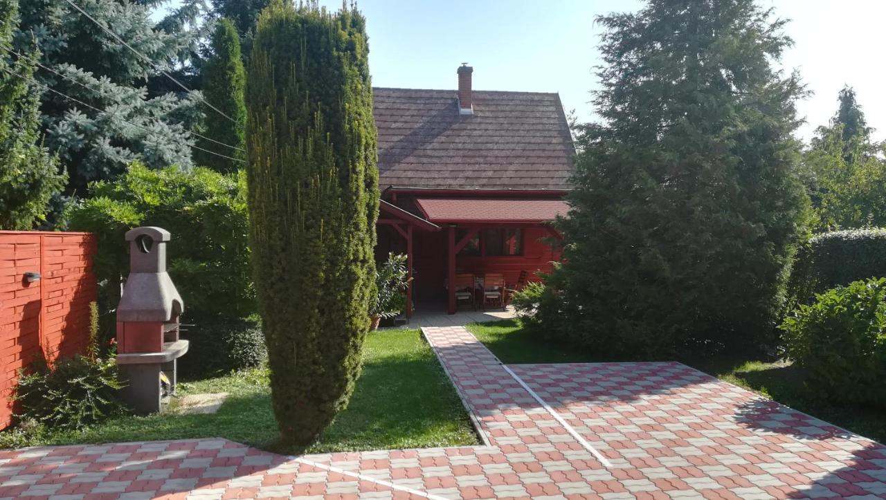 Keri Apartman Мошонмадьяровар Экстерьер фото